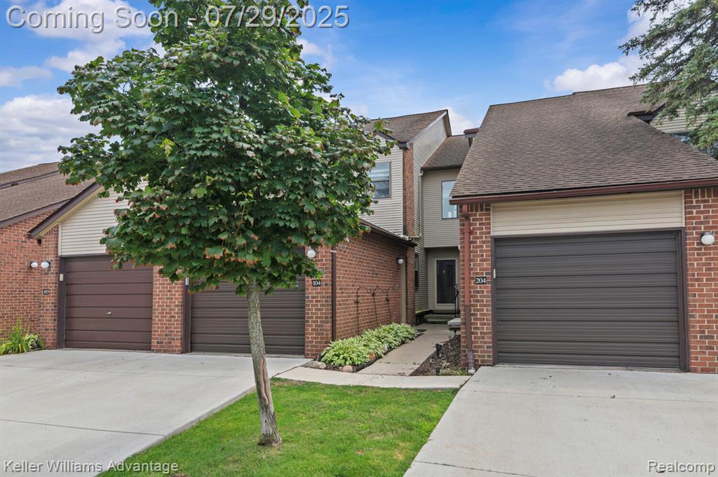 6660 Ridgefield Circle, 104, West Bloomfield, MI — Photo 41