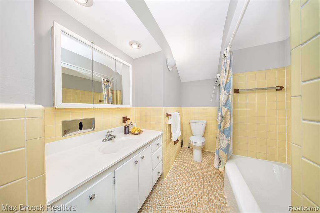 6730 Halyard Road, Bloomfield Hills, MI 48301 — Photo 45