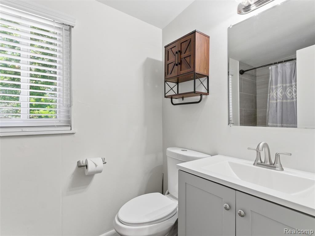 6053 Van Syckle Avenue, Waterford, MI 48329 — Photo 22