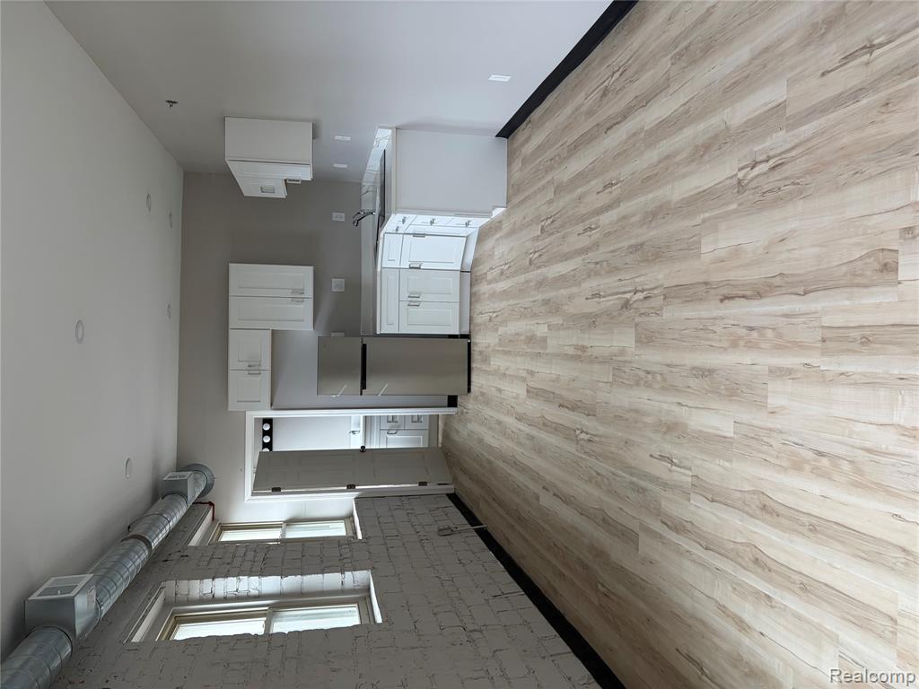 30 E PHILADELPHIA Street, Detroit, MI 48202 — Photo 10