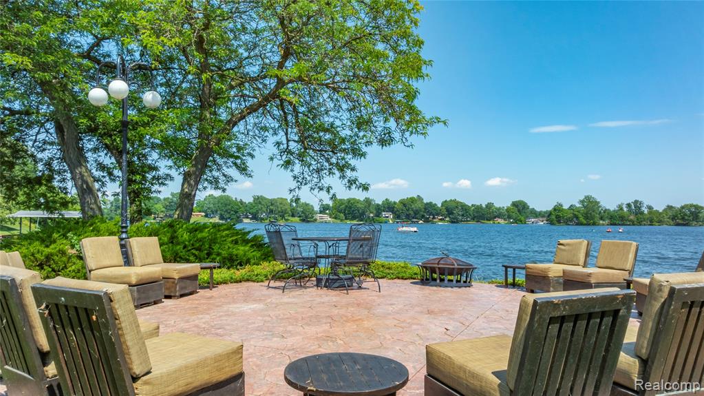 42183 Kouza Court, Belleville, MI, 48111