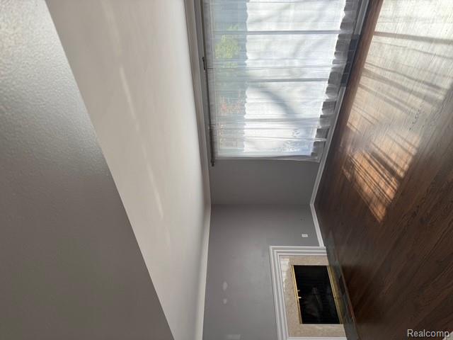 836 Harcourt Road E, Grosse Pointe Park, MI 48230 — Photo 5