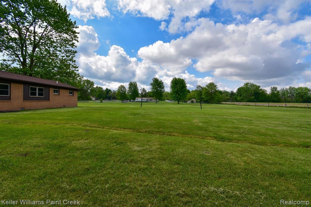 9316 EAST Road, Burt, MI 48417 — Photo 32