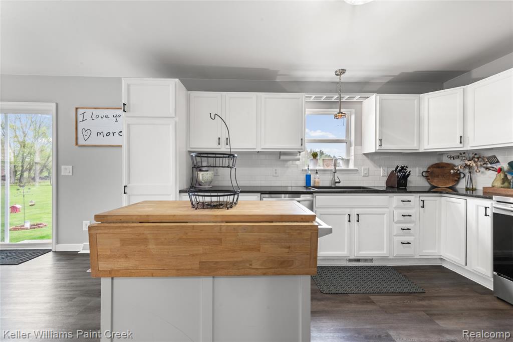 3953 Meldrum Road, Casco, MI 48064 — Photo 12