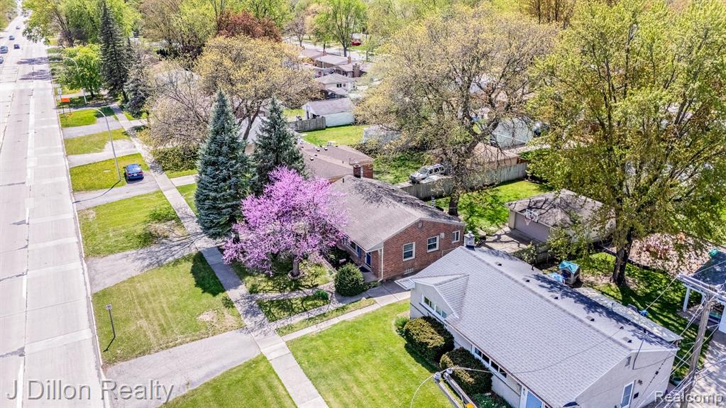 9371 MERRIMAN Road, Livonia, MI 48150 — Photo 10
