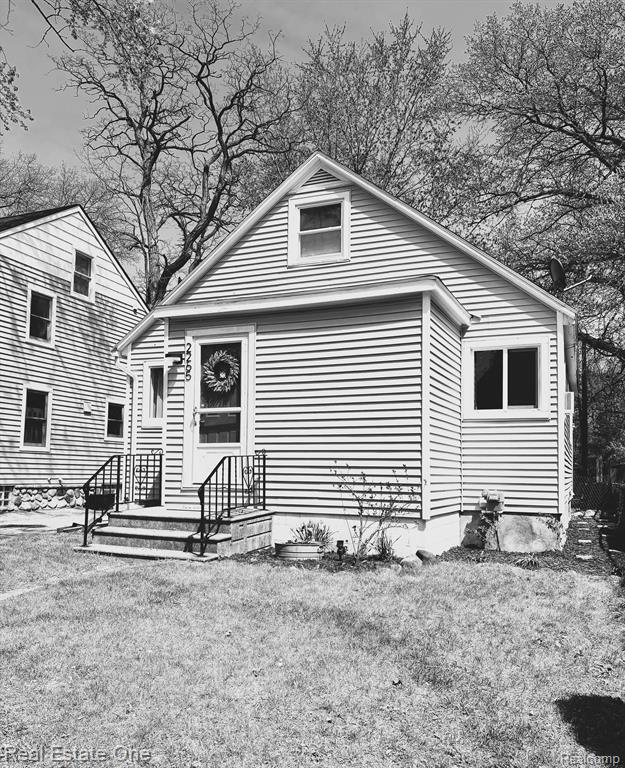 2265 Maddy Lane, Keego Harbor, MI 48320 — Photo 5