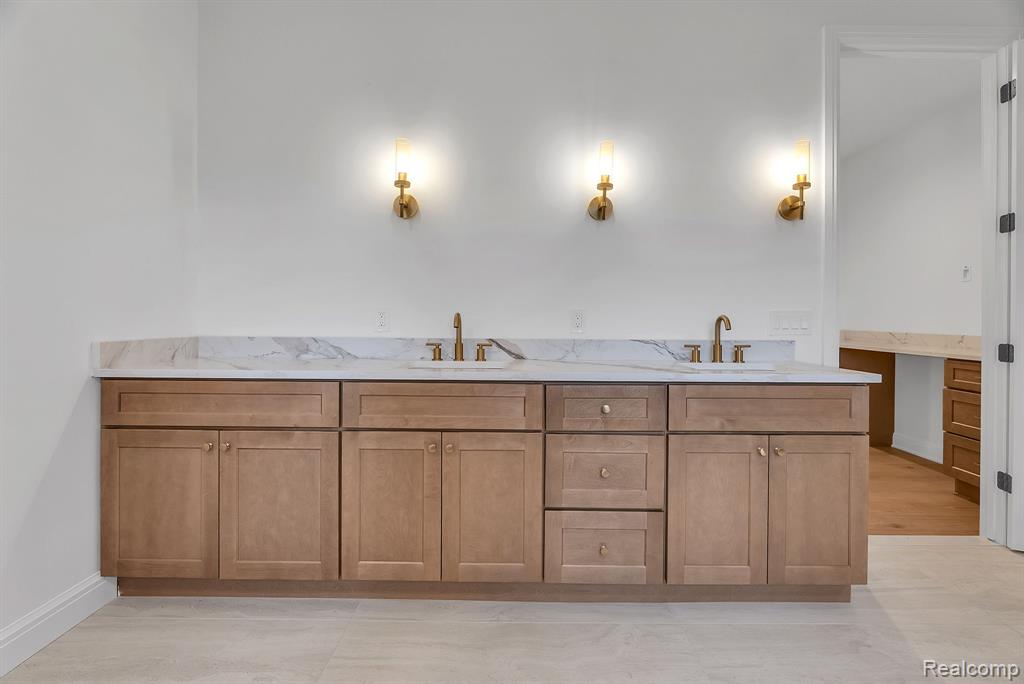 4731 Haddington Drive, Bloomfield, MI 48304 — Photo 58