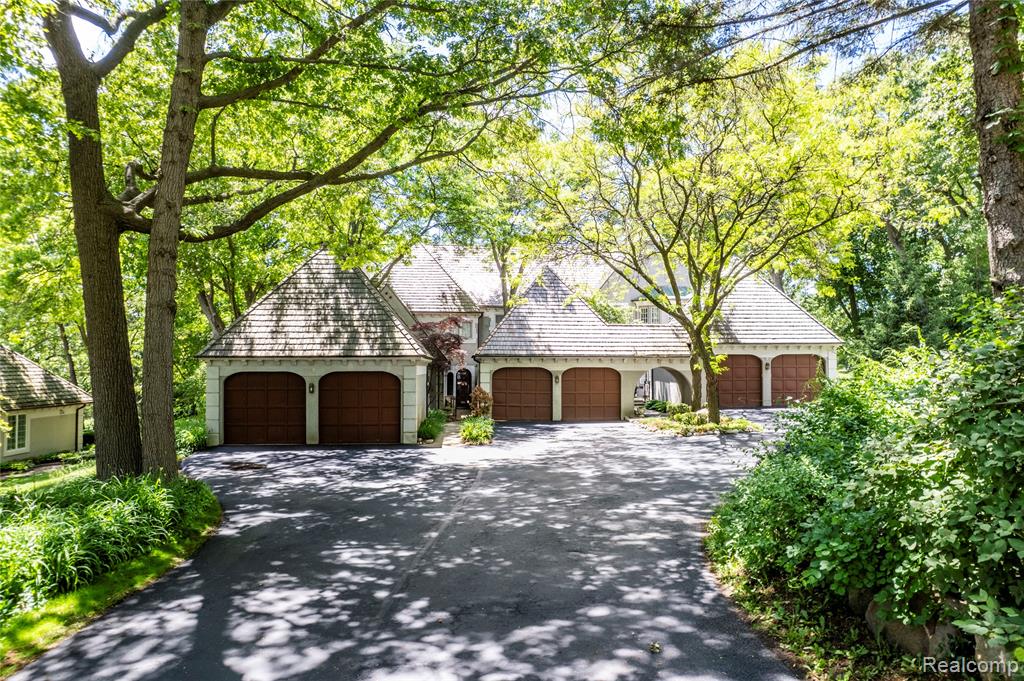 5409 Bristol Parke Drive, Clarkston, MI 48348 — Photo 13