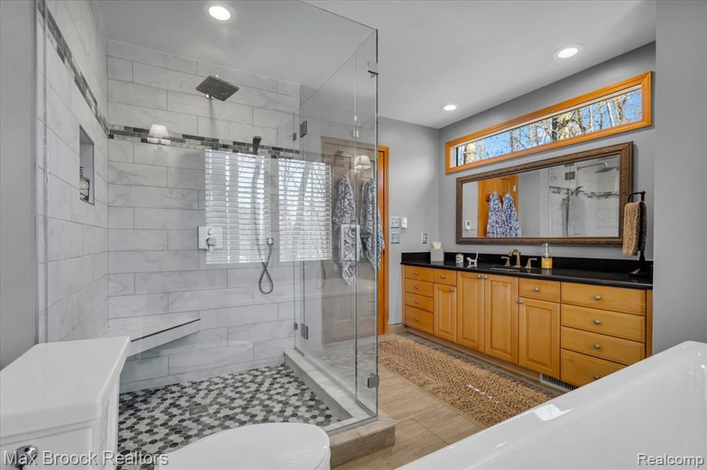 5970 Lynne Hollow Drive, Commerce Twp, MI 48382 — Photo 30