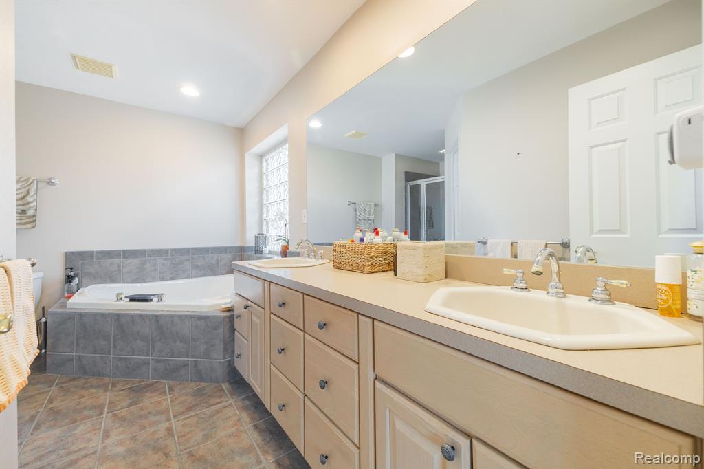 8555 Island Boulevard, Grosse Ile, MI 48138 — Photo 21