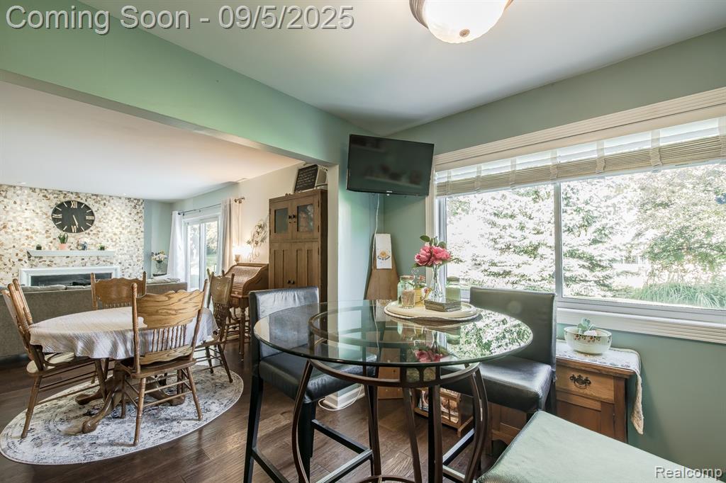 475 Sandehurst Drive, Grand Blanc, MI 48439 — Photo 27