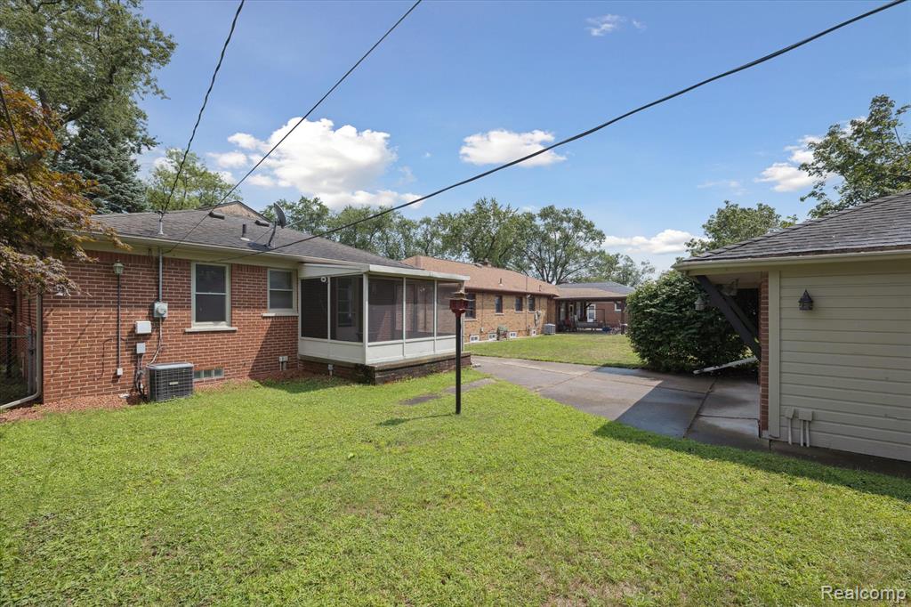 7307 Colonial Street, Dearborn Heights, MI 48127 — Photo 28
