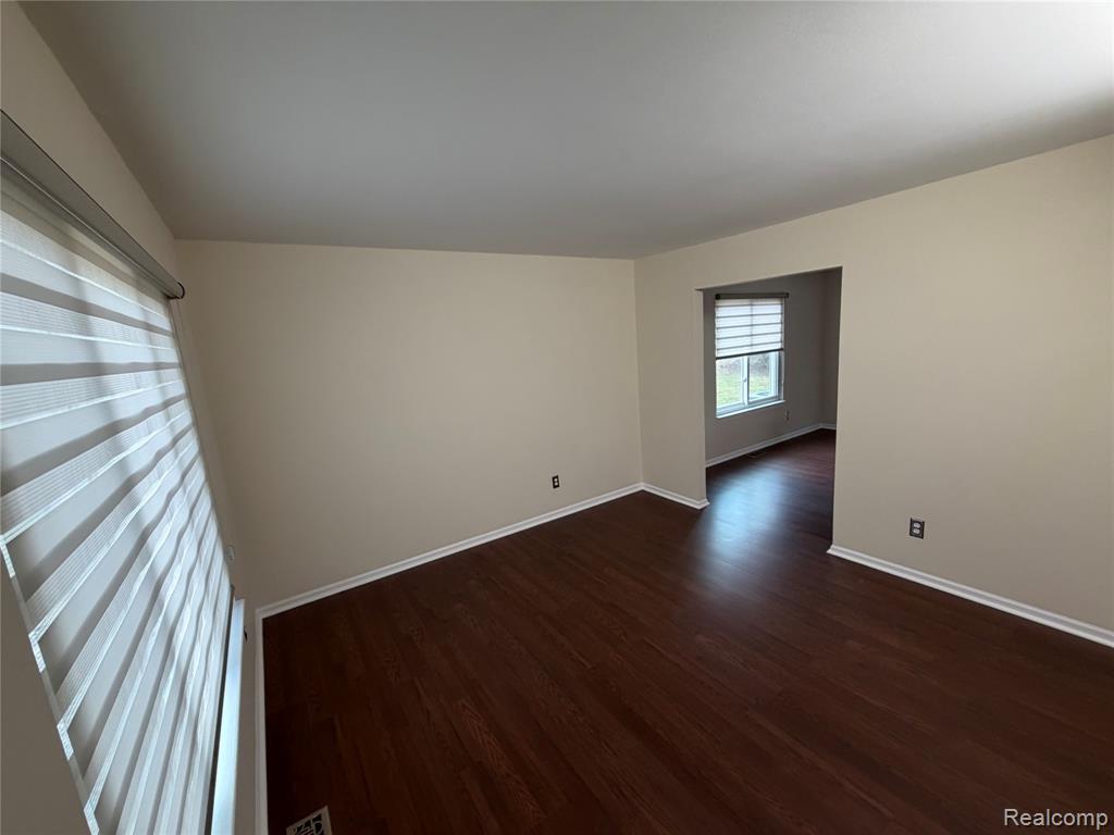 24489 Riverview Lane, Novi, MI — Photo 12
