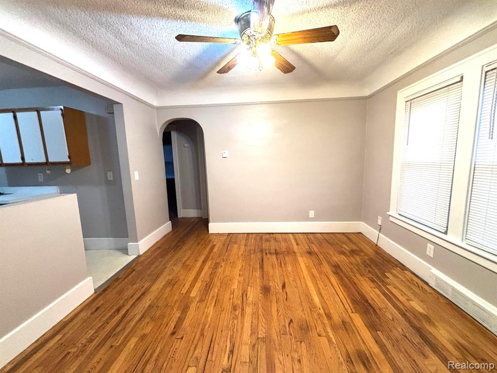 436 E CAMBOURNE Street, Ferndale, MI 48220 — Photo 3
