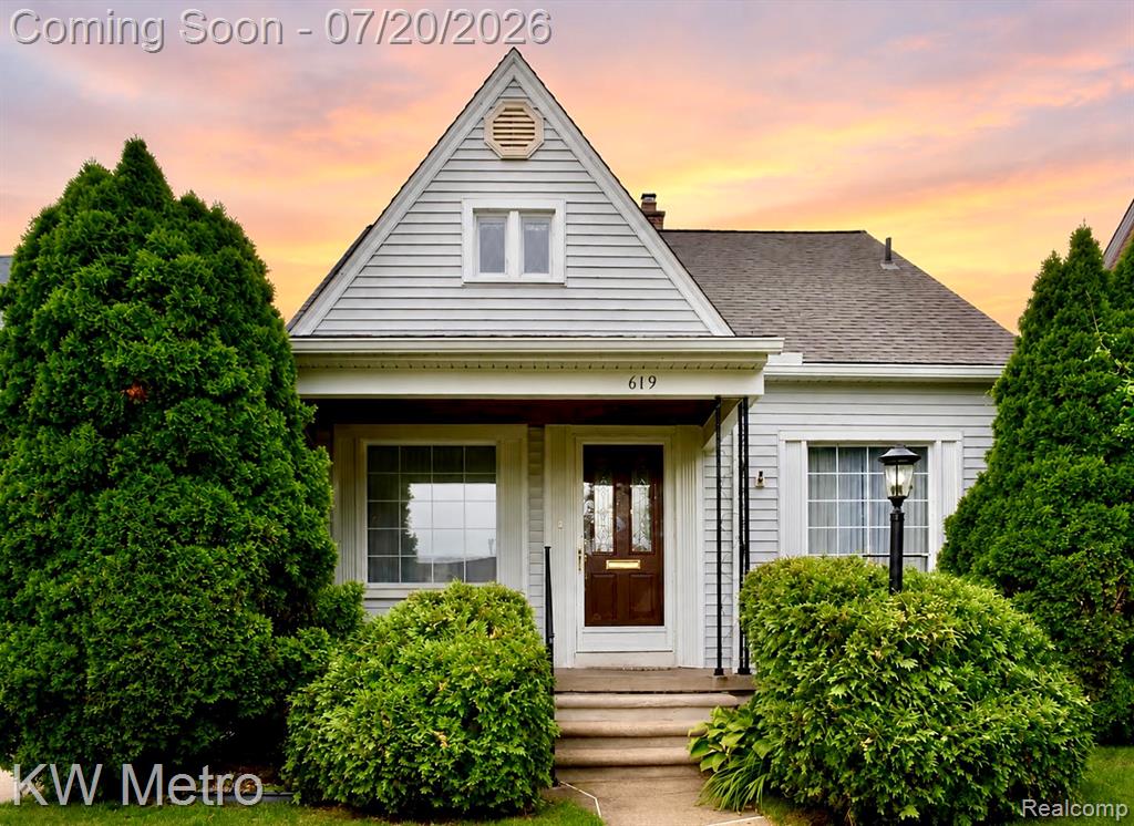 619 N ELIZABETH Street, Dearborn, MI 48128 — front exterior