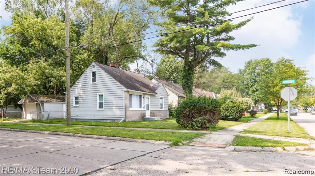 24601 STANFORD Street, Dearborn Heights, MI 48125 — Photo 2