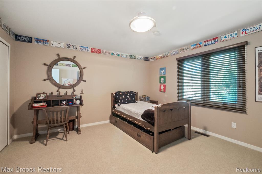 6566 Bristol Drive, West Bloomfield, MI — Photo 30