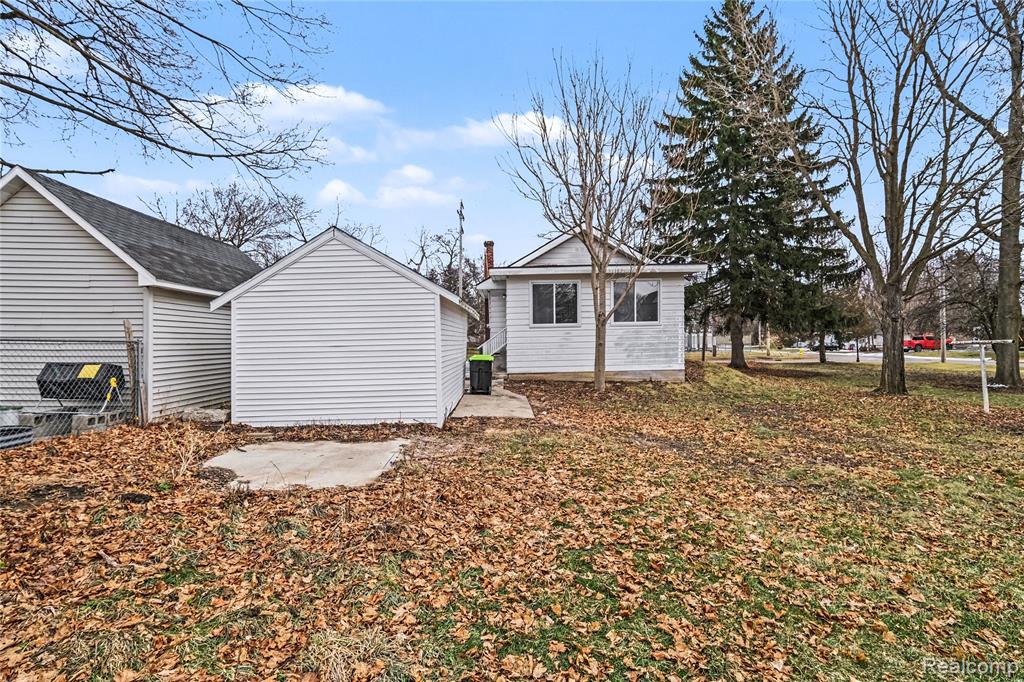 5044 2nd Street, Swartz Creek, MI 48473 — Photo 18