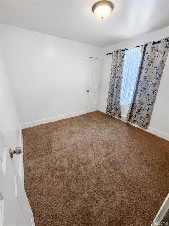 8805 Whitlock Avenue, Dearborn, MI 48126 — Photo 13