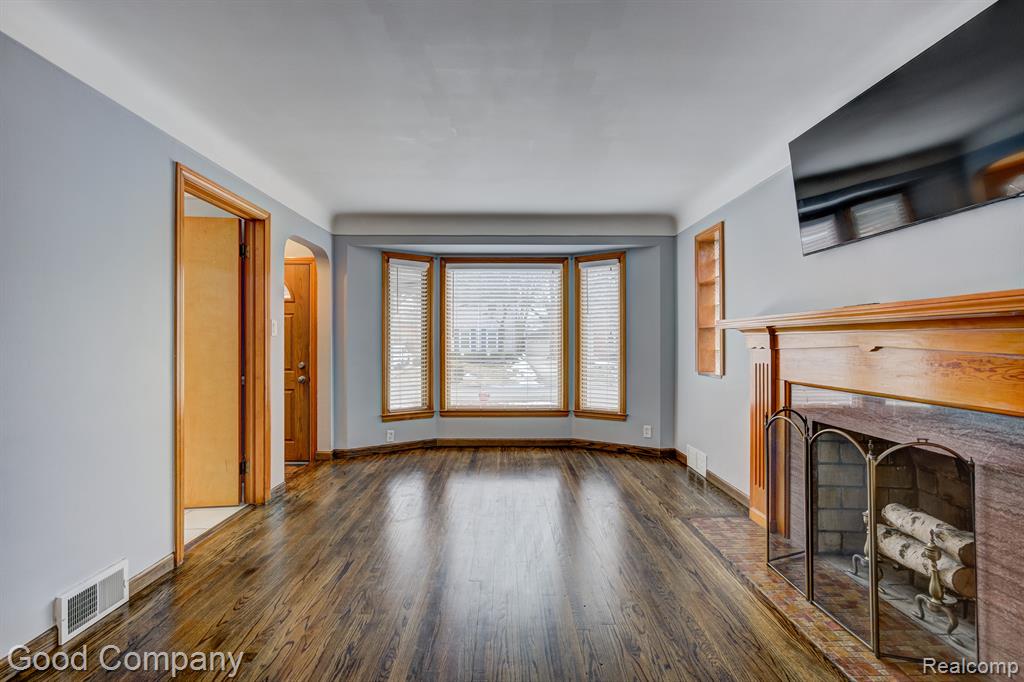 464 MORAN Road, Grosse Pointe Farms, MI 48236 — Photo 5