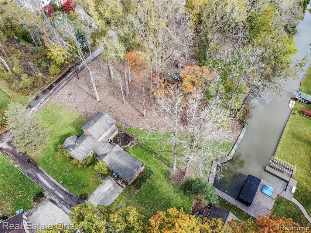 633 Appalachi Street, Commerce Twp, MI 48390 — Photo 2