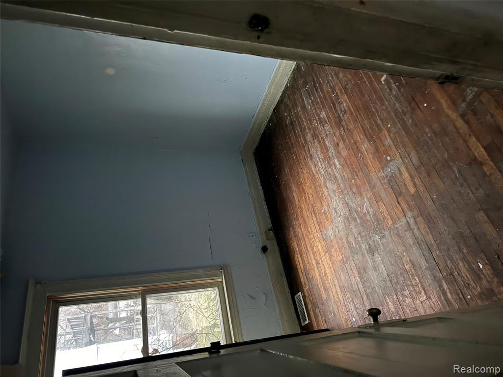2954 E Harding Street, Detroit, MI 48214 — Photo 5