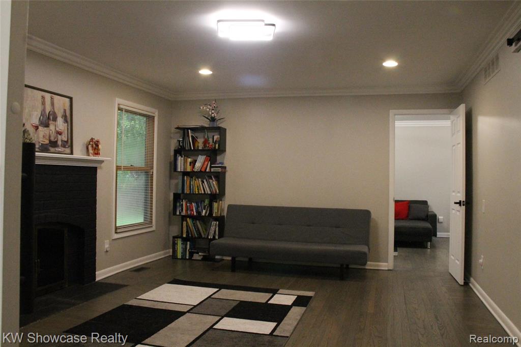 5226 Green Road, West Bloomfield, MI 48323 — Photo 14