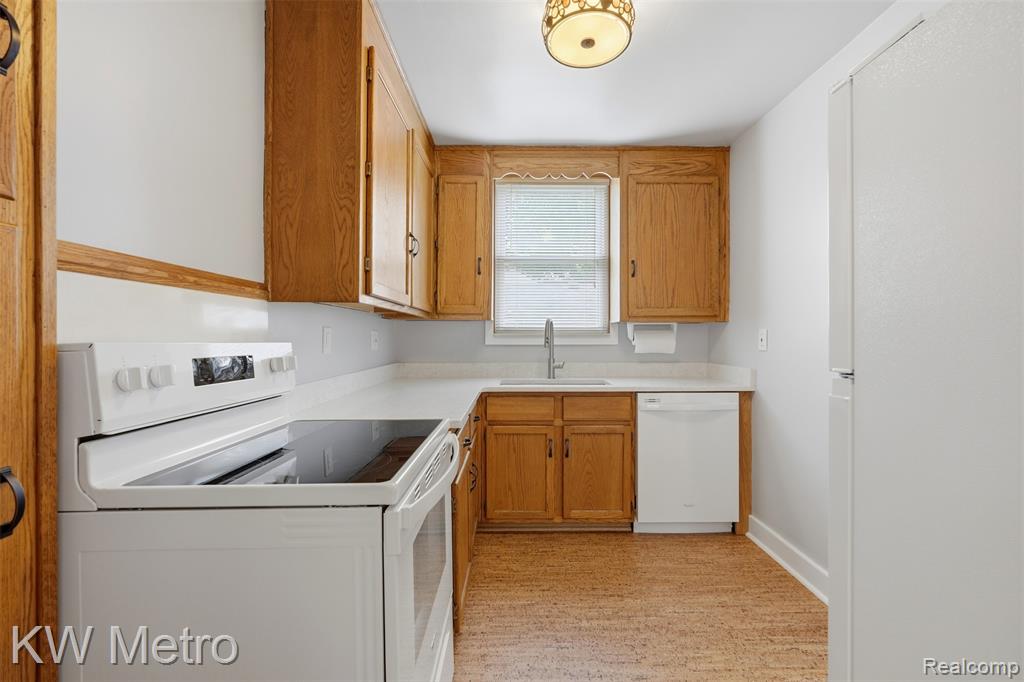 634 E Lewiston Avenue, Ferndale, MI 48220 — Photo 18