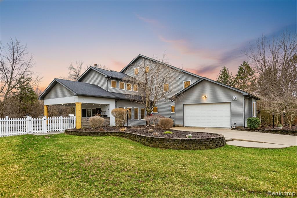 552 N McKinley Road, Flushing, MI 48433 — Photo 2