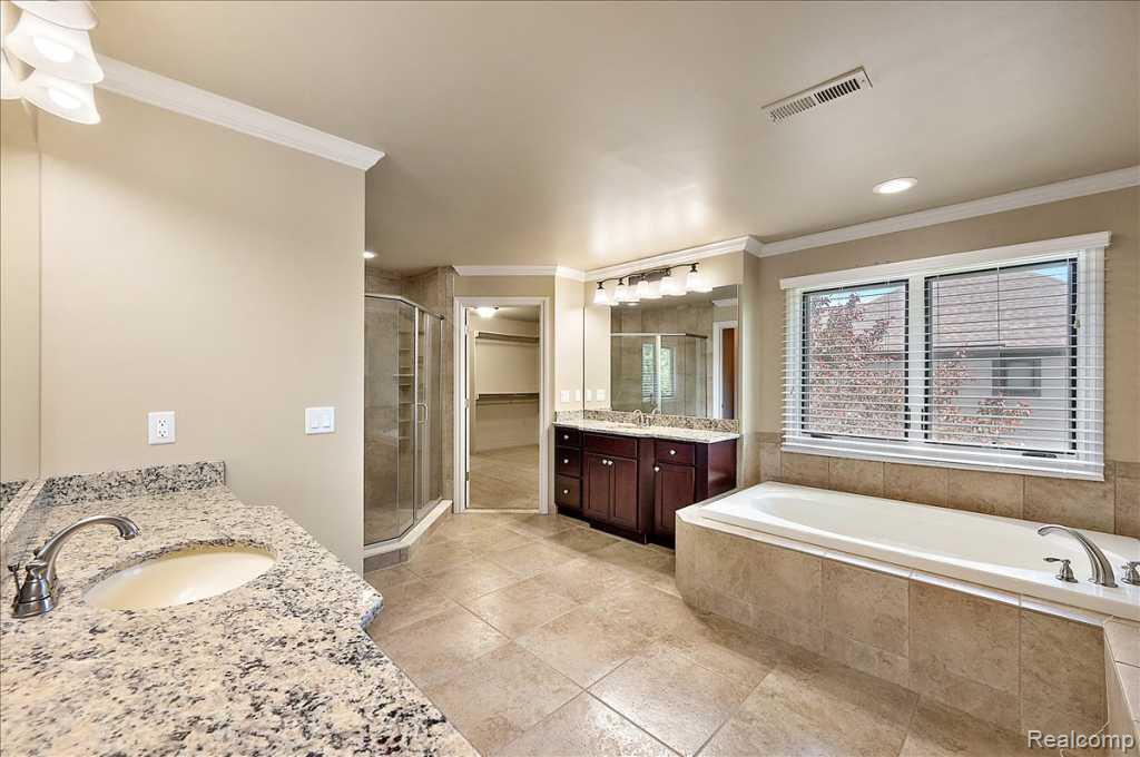 2885 Ambleside Court, Rochester, MI 48306 — Photo 35