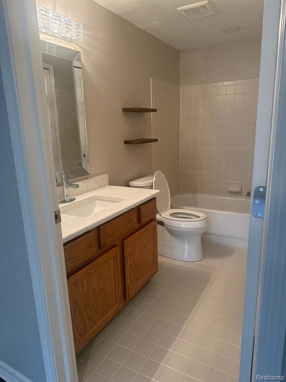 52120 HEATHERSTONE Avenue, Macomb, MI 48042 — Photo 19