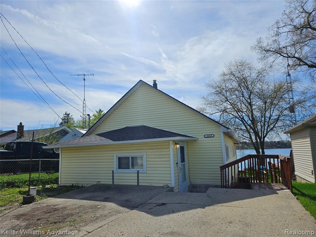 2219 Gray Road, Lapeer, MI 48446 — front exterior