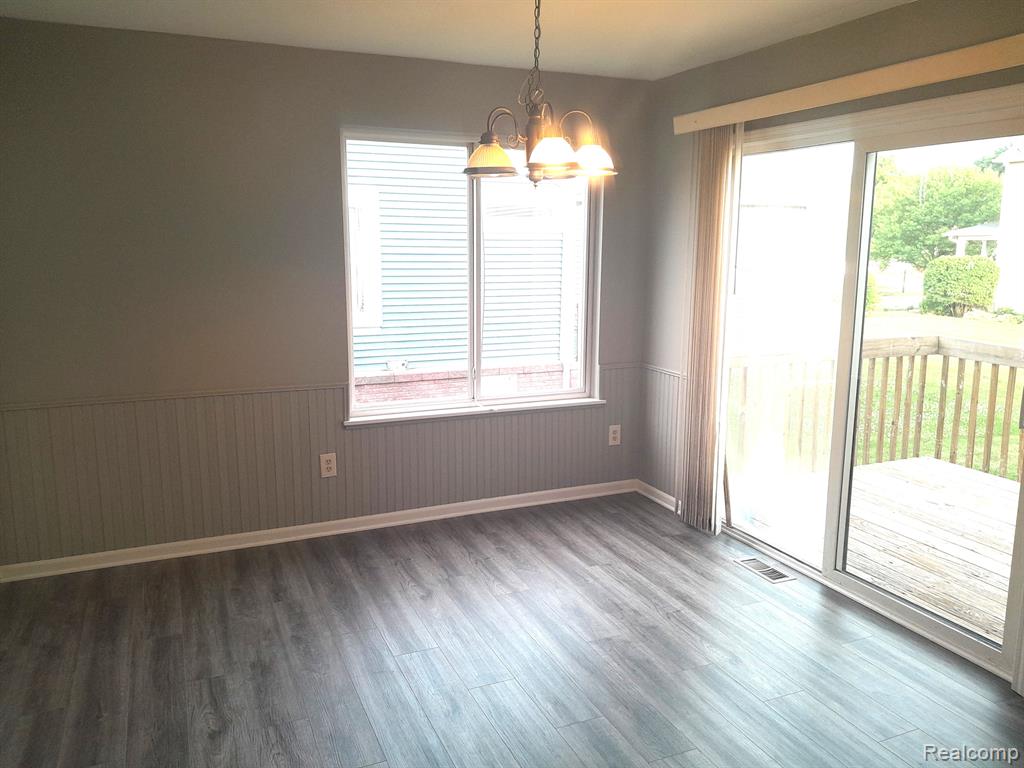 4468 MARKET PLACE, Flint, MI 48506 — Photo 11