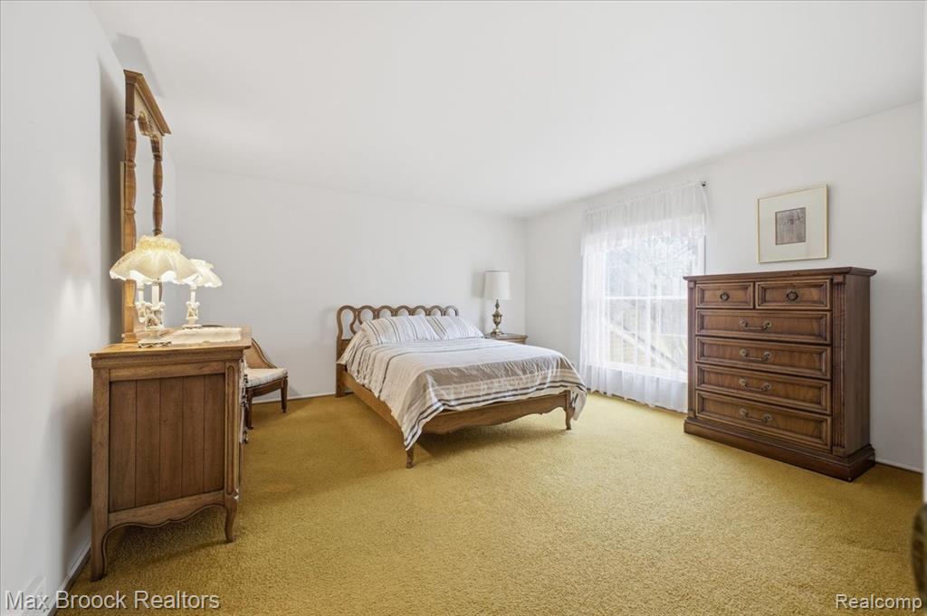 5956 Pinecroft Drive, West Bloomfield, MI — Photo 34