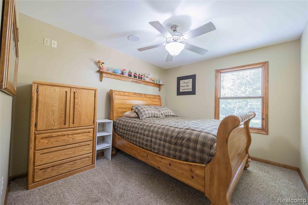21855 Huron River Drive, New Boston, MI 48164 — Photo 27