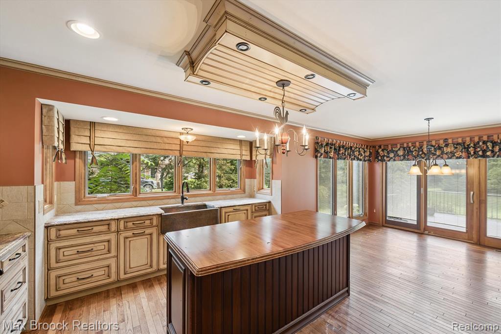 8936 Salem Farms Drive, South Lyon, MI 48178 — Photo 33