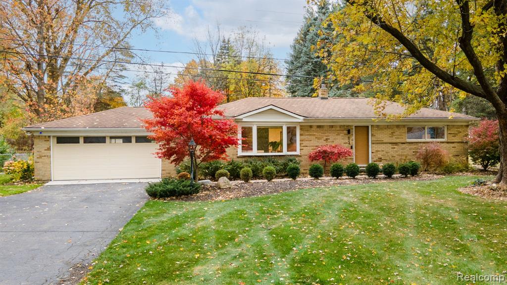 624 Slocum Drive, Auburn Hills, MI 48326 — Photo 2