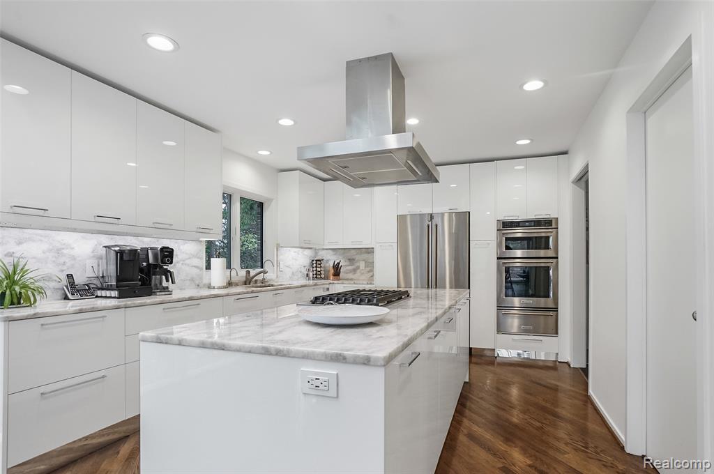 4766 Overton Cove, Bloomfield Hills, MI 48302 — Photo 16