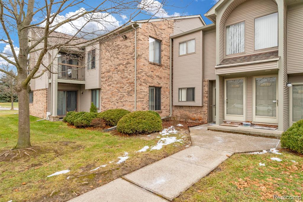 42764 Lilley Pointe Drive, Canton, MI 48187 — Photo 3