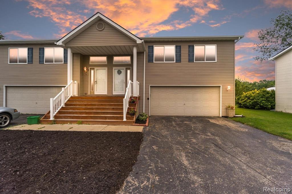 1116 LAKEVIEW Circle, Grand Blanc, MI 48439