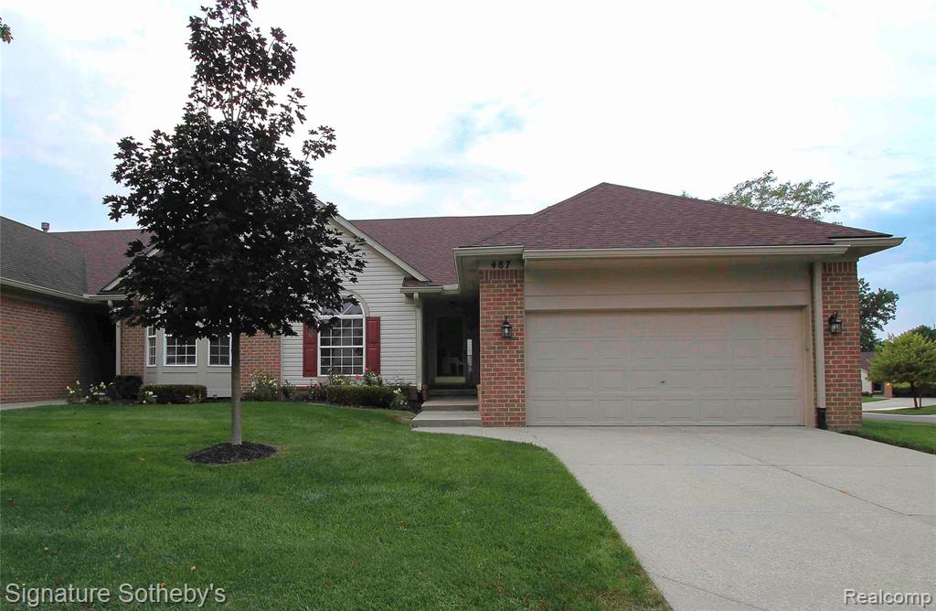 487 Woodvale Drive, Commerce Twp, MI 48390