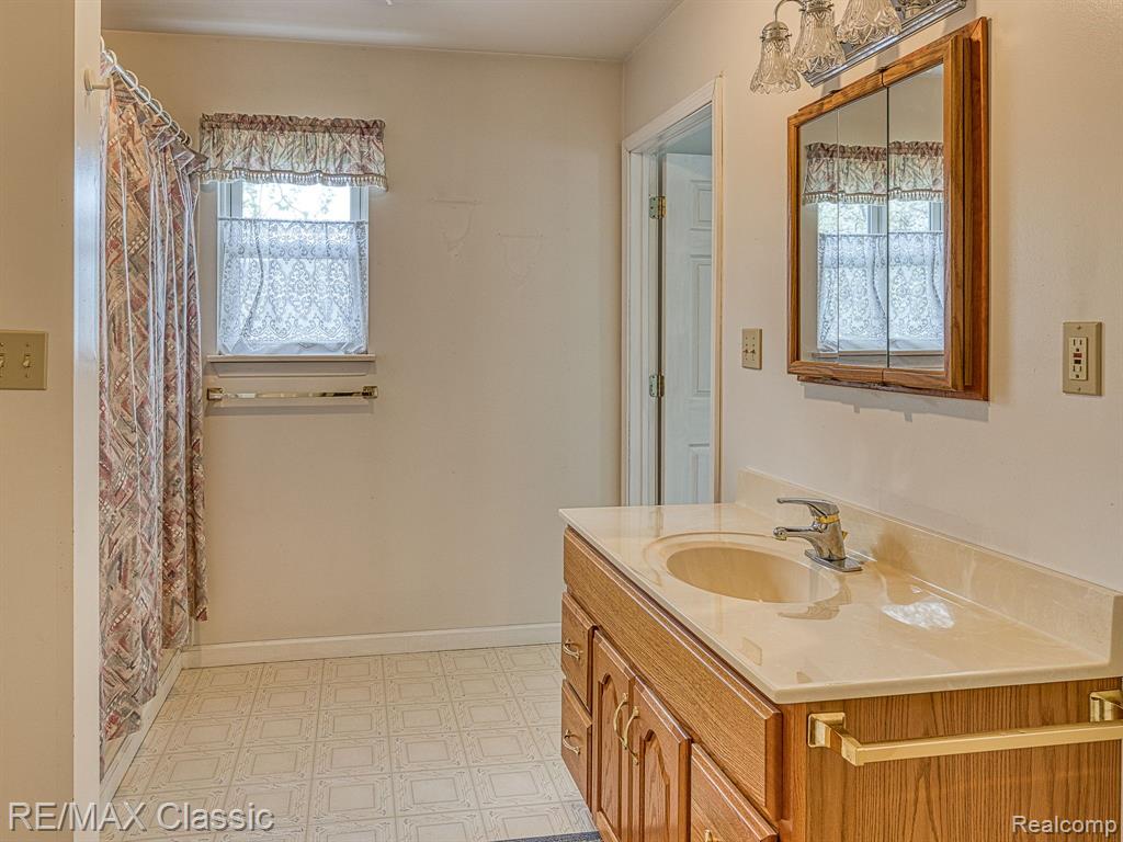 78 MARGARET Street, Whitmore Lake, MI 48189 — Photo 26