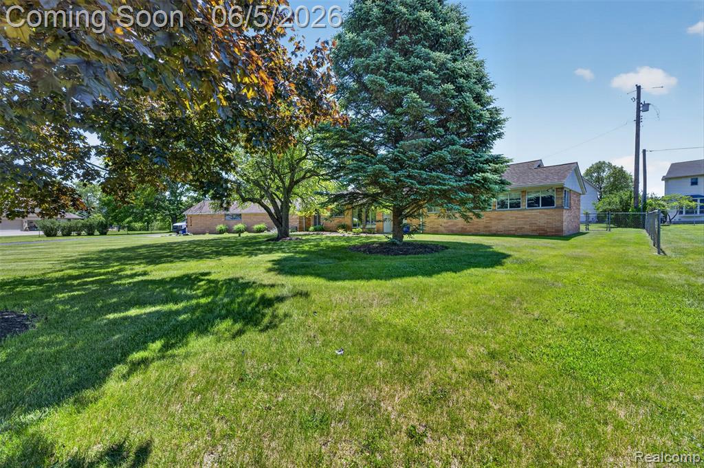 7174 Meadowvue Drive, Grand Blanc, MI 48439 — Photo 51