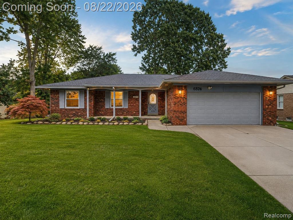 6874 Little Creek Drive, Troy, MI 48085