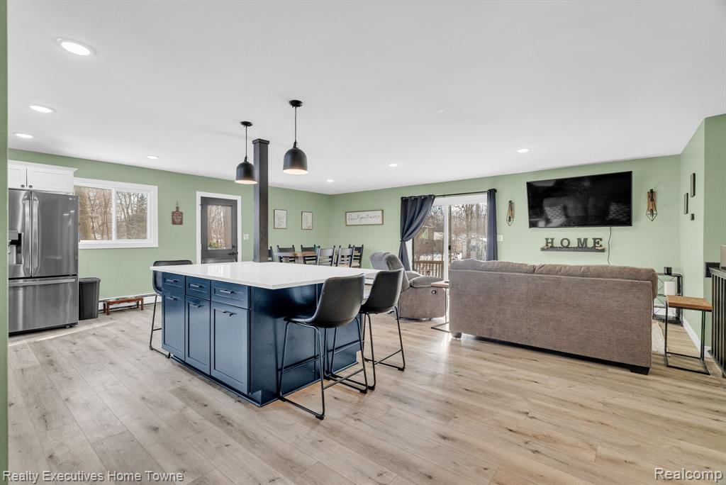5851 Lakeshore Road, Fort Gratiot, MI 48059 — Photo 4