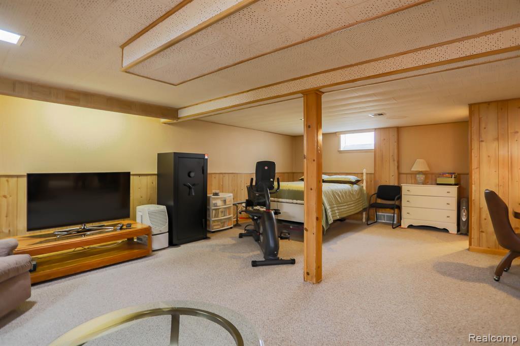 6832 Engleman, Center Line, MI 48015 — Photo 24