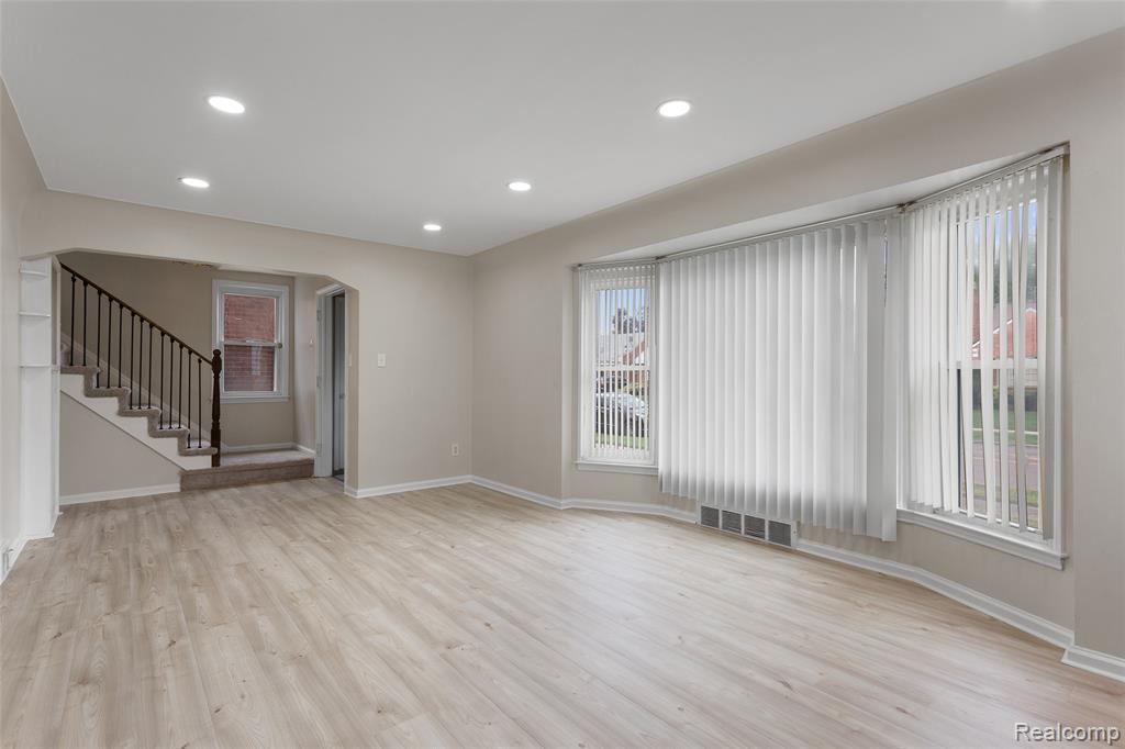 8604 Meyers Road, Detroit, MI 48228 — Photo 16