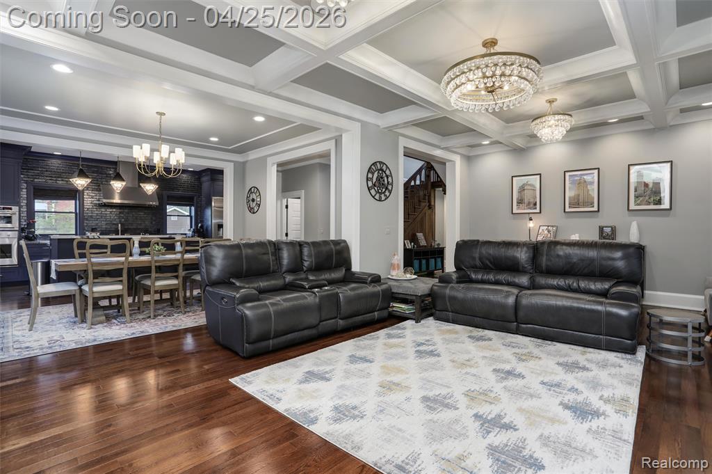 658 Pallister, Detroit, MI 48202 — Photo 12
