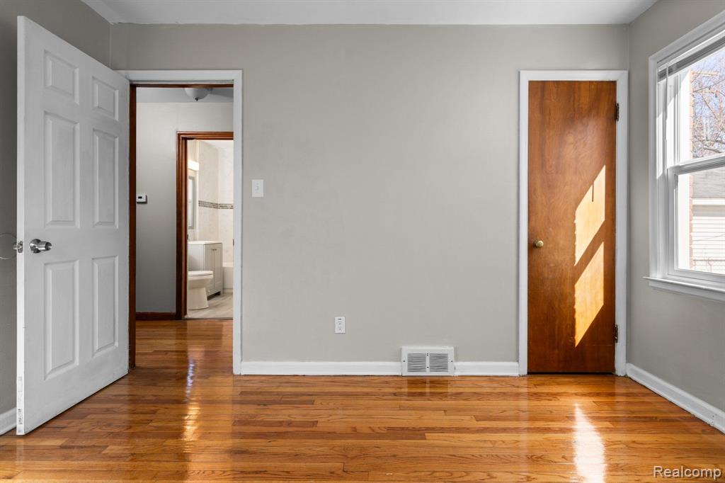 6124 LODEWYCK Street, Detroit, MI 48224 — Photo 23
