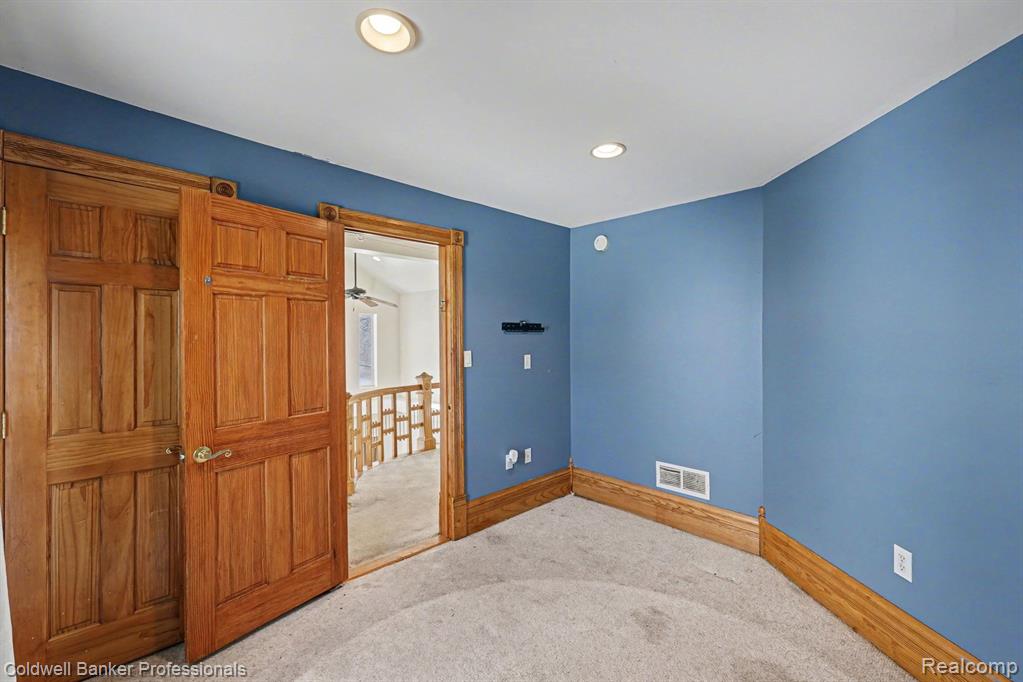 163 Norton Street, Pontiac, MI 48341 — Photo 16